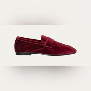 NWOT SOPHIQUE Velvet Penny Loafers Luxurious in Deep Red